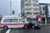 快訊/高雄鳳山救護車出勤撞車！小車駕駛頭暈送醫