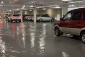 快訊/大雨狂炸桃園！南崁「好市多停車場」淹水　超慘景象曝