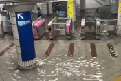 東京破紀錄暴雨！地鐵車站慘淹水　鄭明典：和高海溫脫不了關係