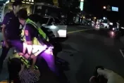 半夜叭叭叭...看到警察還亮槍！三重男「槍口朝警連扣板機」　父：就醫途中失控