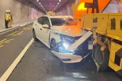 快訊/撞擊瞬間曝光！蘇花改轎車猛撞防撞車「直插卡死」　車頭隧道內遭吞噬