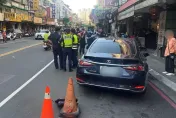 快訊/中和Lexus撞死人！29歲男攔腰撞噴7旬騎車嬤　6車也遭殃