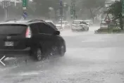 快訊/中秋節整天下雨！台東、屏東大雨特報　賞月碰運氣