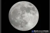 百年一見！今年中秋節必追「超級月亮＋土星合月」