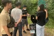 影/示愛不成反被捕！毒販向帥警告白「是菜可約」慘淪廁中之鱉