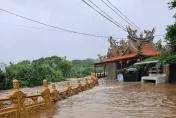 淡水三芝暴雨「寺廟成水中孤島」！ 慘況曝光　里長驚喊：40年來從沒這麼大豪降雨