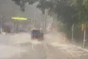 影/直擊！蘇花公路大暴雨「黃土泥流」　台9線和仁-崇德段機動管制