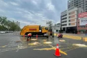 高雄蛋液瀑布！貨車轉彎「雞蛋飛撲」砸滿道路　差點殃及輕軌