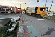 慘烈現場曝！彰化娃娃車撞垃圾車　老師學童連人帶車翻橋下車體全爛