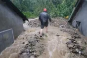 康芮已翻過玉山！即將吹進「中南部平原」　強風豪雨要來了…快回家吧