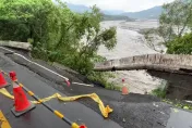 影/康芮肆虐！高雄藤枝聯外道路坍方　台27線2.5k處路基掏空