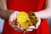 立冬來了！命理師：穿「米白、卡其、橘色」佩戴珠寶添財運