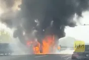 影/遼寧師大校車陷火海「女大生蹲路肩大哭」　疑失控撞護欄起火致16傷