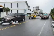 影/台東貨車轉彎「瓦斯桶傾倒」！砸中賓士休旅車、計程車　現場疑飄異味