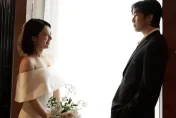 愛情長跑8年！焦凡凡、婁峻碩「曬婚戒」宣布結婚　甜喊：簽終身契約