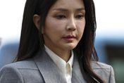 牆倒眾人推？尹錫悅妻子金建希　其碩論遭判定「抄襲」