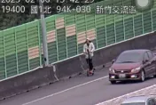 影/玩命！新竹電動滑板車闖國1　滑行路肩下交流道全都錄