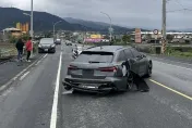 影/宜蘭嚴重酒駕車禍！冬山「超豪休旅車撞燈桿冒火光」