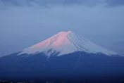 爬富士山注意！靜岡縣自今夏起　每人徵收4千日圓「入山費」