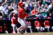 MLB/天使慘吞5連敗！「神鱒」左膝不適提前退場