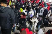 陸「五一假期」登場！預估14億人次大遷徙　泰山凌晨擠爆