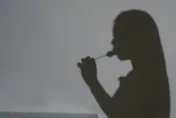 家寧深夜發片！做糖葫蘆未露臉　疑吐心聲：謝謝你在