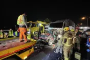 國1仁德段深夜重大車禍！「7車連環撞」釀5人輕傷