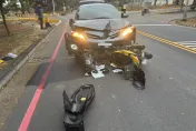 影/驚險一瞬！屏科大生騎車遭轎車撞飛骨折送醫　幸無生命危險