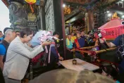 白沙屯媽祖首進南投　縣長許淑華恭送聖駕「鑽轎腳」