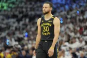 NBA/柯瑞受傷後落淚！勇士主帥給擁抱：為他感到難過