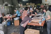 一整夜沒睡！總鋪師義煮團備2千便當給媽祖信徒　畫面曝