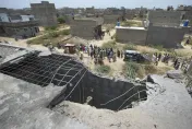 巴基斯坦稱擊落12架印無人機　拉合爾軍事基地傳爆炸4傷