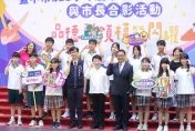 勉勵模範生　盧秀燕「秀金句」俏皮Pose全配合