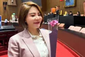 最暖的韓院長！　為全院立委準備康乃馨慶祝母親節