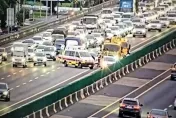 國1北彰化段4車追撞釀3傷　回堵逾4公里