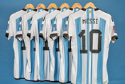 梅西6件世足賽球衣將進行拍賣　估價「3.13億」有望刷新體壇紀錄