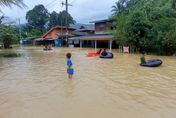 泰國南部暴雨致「半世紀最慘洪患」！至少6人罹難、約40萬人受災