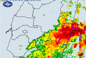 快訊/山陀兒發威！大雷雨轟炸「花蓮、臺東」　慎防雷擊、9級以上強陣風
