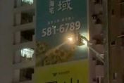 影/有故事？高雄43歲男夜半詭掛15樓外牆　雲梯車救下