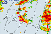 大雷雨即時訊息！雷雨夜炸雲嘉南　慎防淹水、坍方