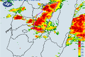 午夜雨彈續炸！雲嘉南大雷雨　留意雷擊與土石流