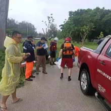 快訊/台南鯤鯓路海堤驚見男子載浮載沉！救起已無呼吸心跳　身分待釐清