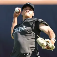 MLB/莊陳仲敖搭檔林家正繳6局無責失好投　奪下本季首勝