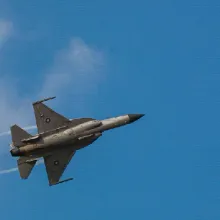 印度飆風戰機遭陸製梟龍擊落！陸媒：展現中方軍事實力