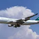 空服員給3歲童遞酒！事後未道歉惹怒家長　國泰航空回應了