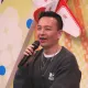 他尾牙主持一半台下竟演起「成人片」！小鐘因「這事」差點被封殺