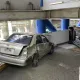快訊/現場畫面曝！新竹巨城停車場翻車意外　3人受傷受困車內緊急送醫