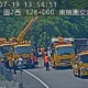 快訊/國道2西向機場支線車禍　貨櫃車自撞護欄翻車