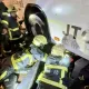 颱風夜不平靜！台大研究生遭公車擦撞受困車底　手腳骨折送醫搶救