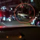 影/逃命瞬間！板橋轎車逆向衝撞機車群「1女骨裂、1男擦傷」